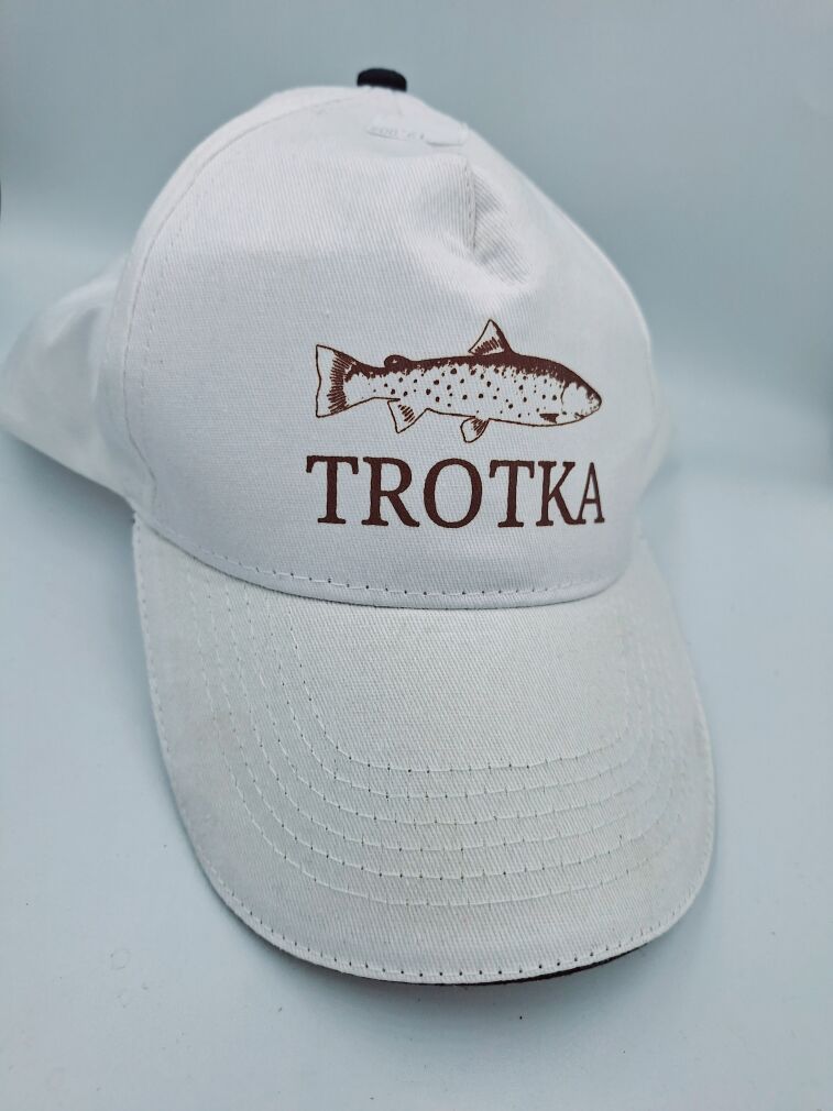 Czapka Trotka z logo na froncie - Biała