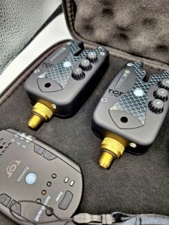 ReFa３点セット ReFa リファ イオンケア ブラシ & シャンプー 300mL