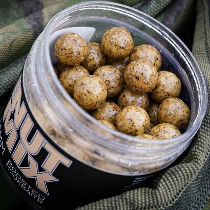 Kulki haczykowe Munch Baits Boosted - The Nut Mix - 14mm