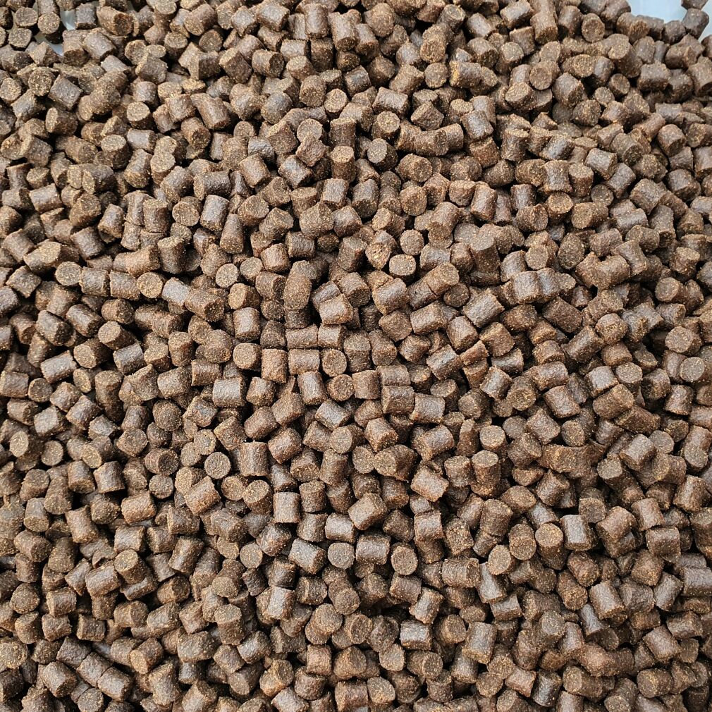 Pellet zanętowy Stalomax Karpiowy 1kg, 6mm - Halibut