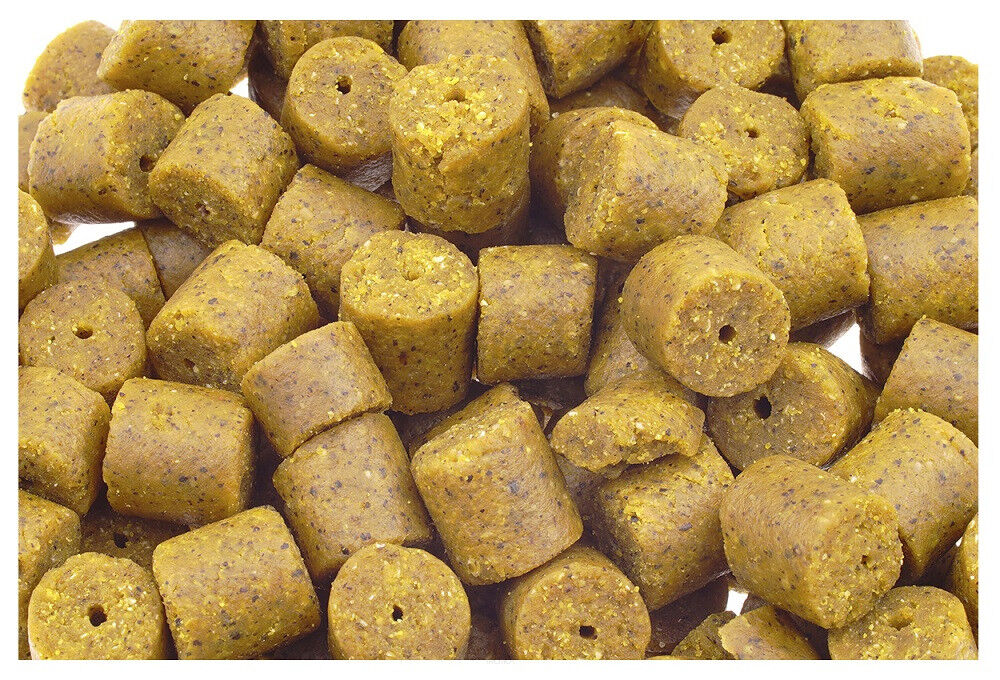 Pellet zanętowy Stalomax Karpiowy 1kg, 18mm - Czosnek