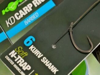 Przypon Korda KD Kurv Shank 8 Barbed Soft N-Trap 15lb 6.8kg - 2
