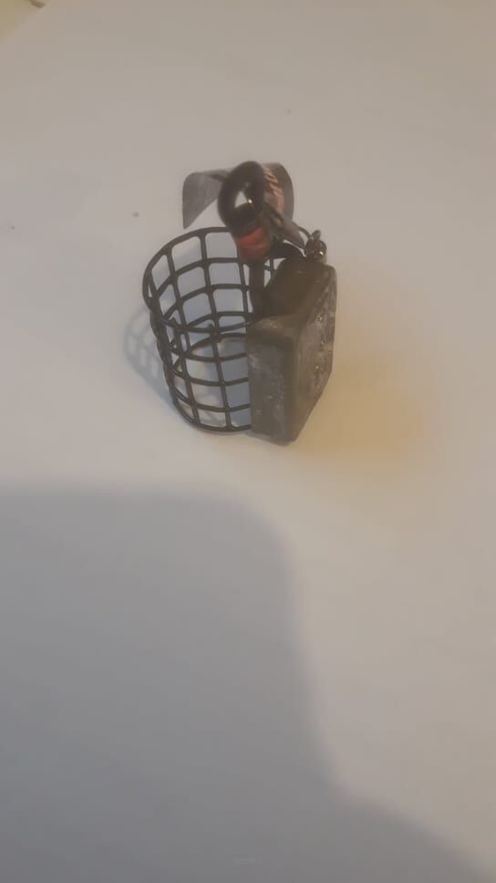 Koszyk zanętowy Sensas Feeder Tech - Small 40g