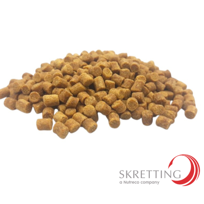 Pellet zanętowy Skretting - Coarse 4,5mm / 1kg