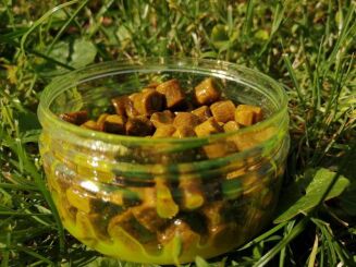 Pellet haczykowy Feeder Bait 6-8mm FLUO DIP - Morwa  - 2