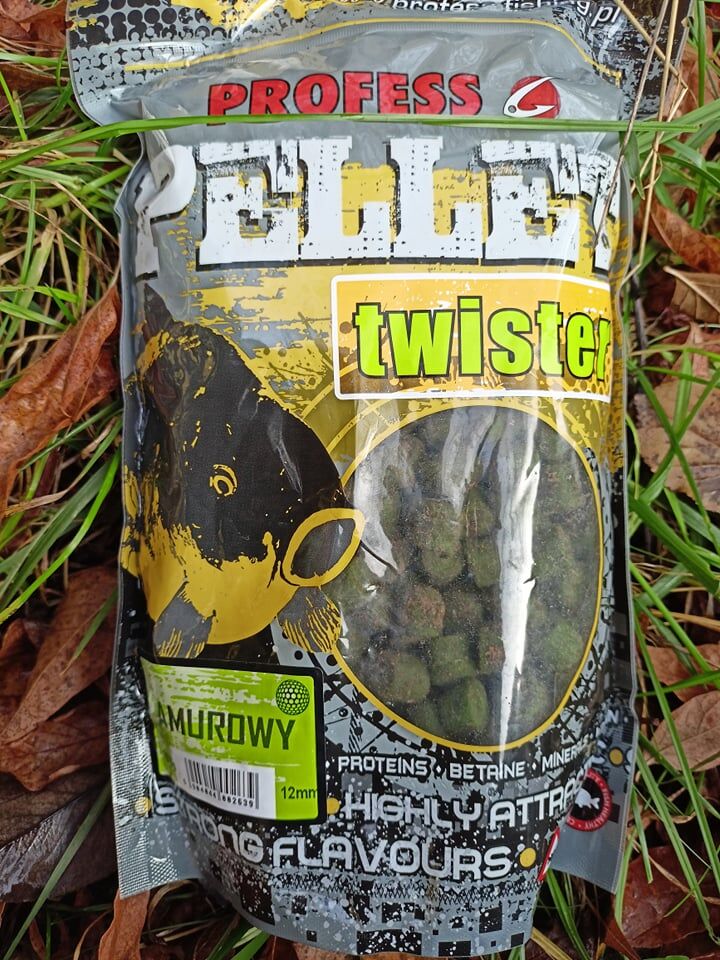 Pellet zanętowy Profess 0,7kg - Amurowy, 12mm